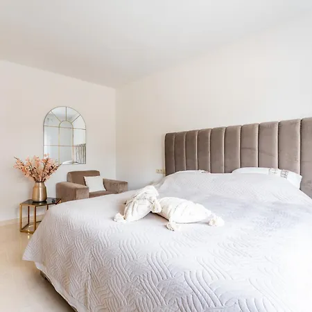 Ct 366 - Faro's Silent Dream In Elviria -